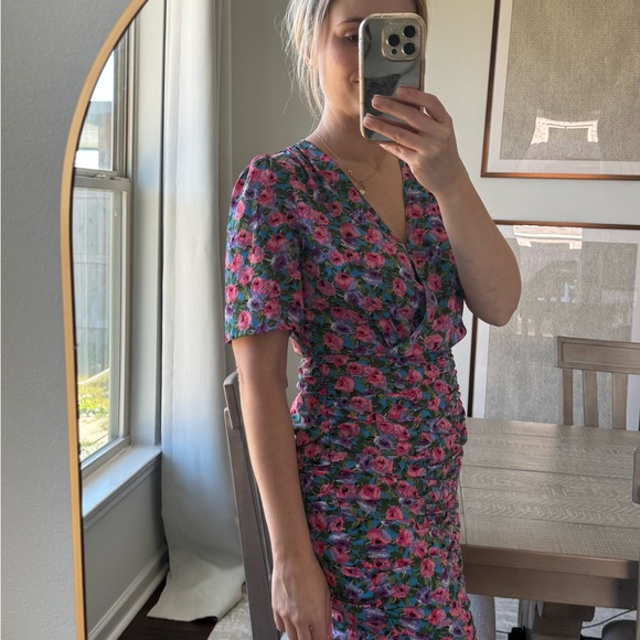 NWT Floral V-Neck Dress - Picture 4 of 16